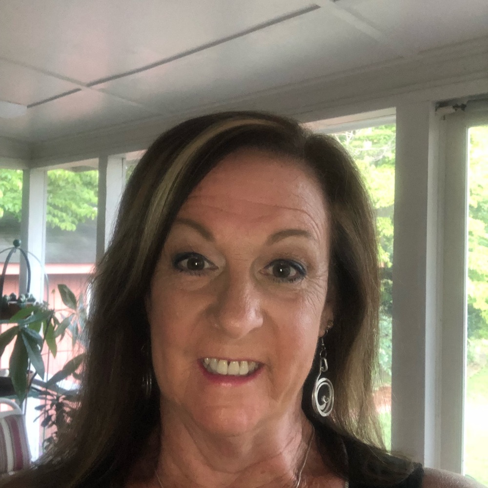 Meet your Posher, Pam